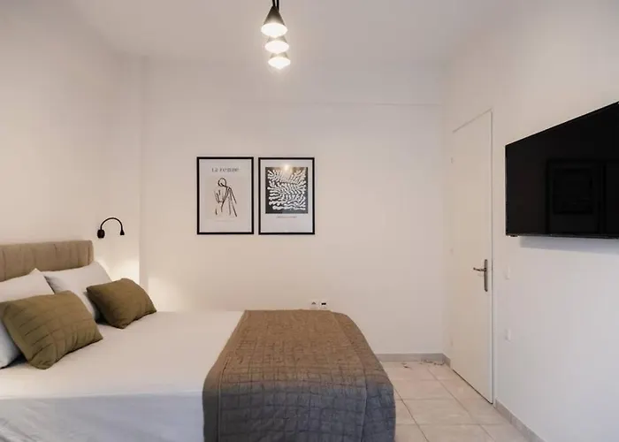 Alexandros Apartments